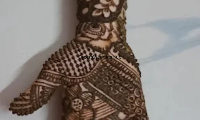 TRENDZ MEHANDI  MAKEOVER